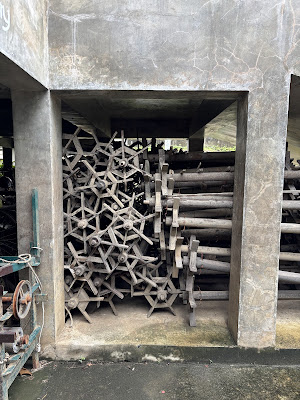 ลำพูนผ้าไหมไทย LAMPHUN THAI SILK