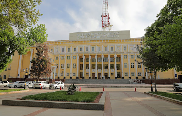 Alisher Navoi Public Museum of Literature