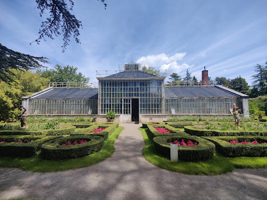 Botanični vrt Sežana ob vili Mirasasso