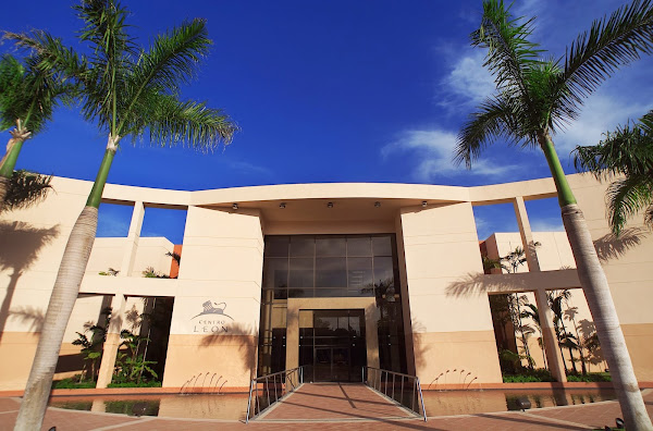 Centro Cultural Eduardo León Jimenes