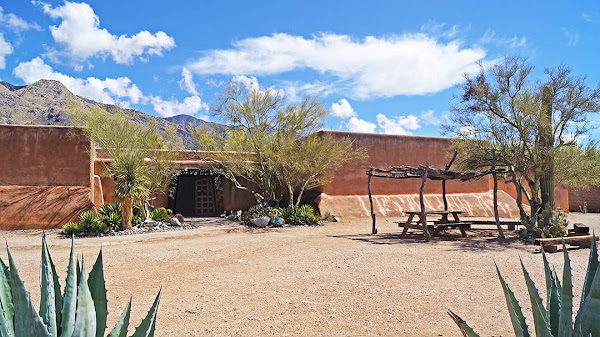 DeGrazia Gallery in the Sun