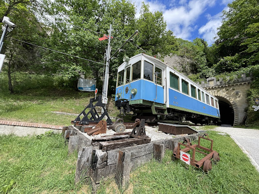 Galleria Montale - San Marino Train