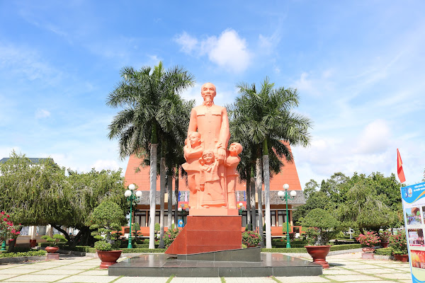 Hồ Chí Minh Museum