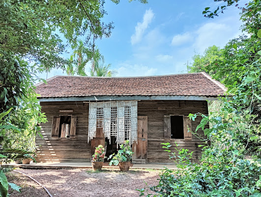 Hồ Chí Minh's House