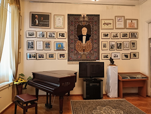 LEOPOLD VƏ MSTİSLAV ROSTROPOVİÇLƏRİN EV-MUZEYİ