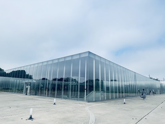 Louvre-Lens Museum