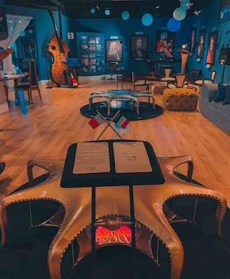 Moonlight Gallery Cafe