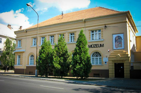 Múzeum Jána Thaina v Nových Zámkoch - Thain János Múzeum Érsekújvár
