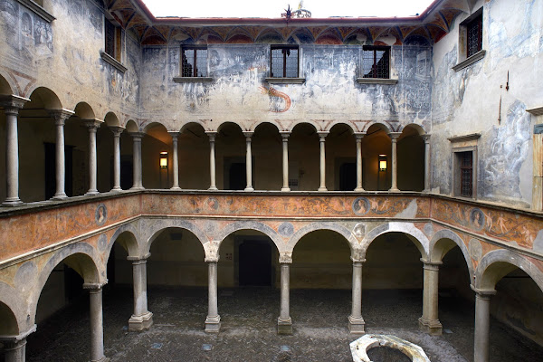 Palazzo Besta