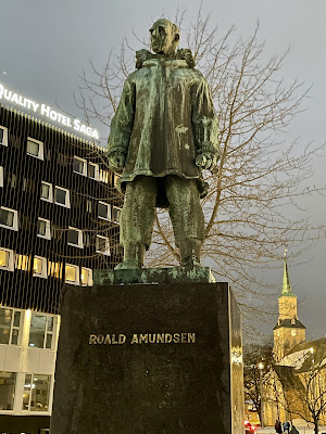 Roald Amundsen Monument