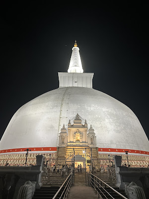 Ruwanweli Maha Seya in Anuradhapura, Sri Lanka - Top rated general with 4.9 stars