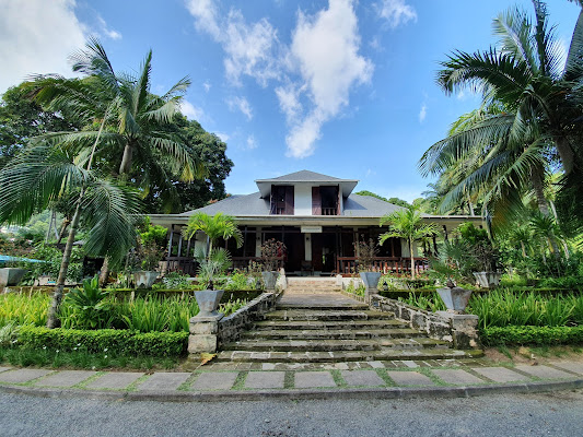 Takamaka Rum Distillery