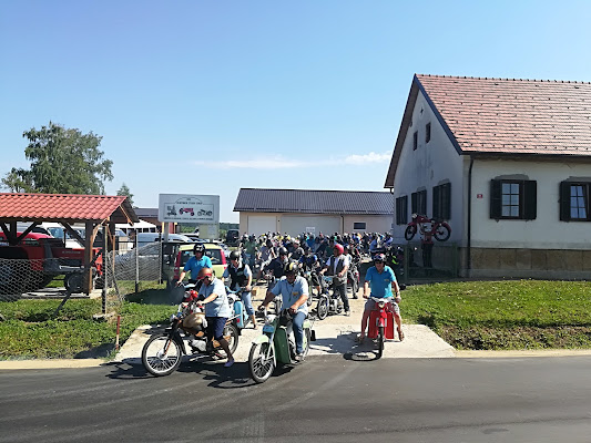 Tehnični-Etnološki Muzej Društva OLDTIMER STARA GORA
