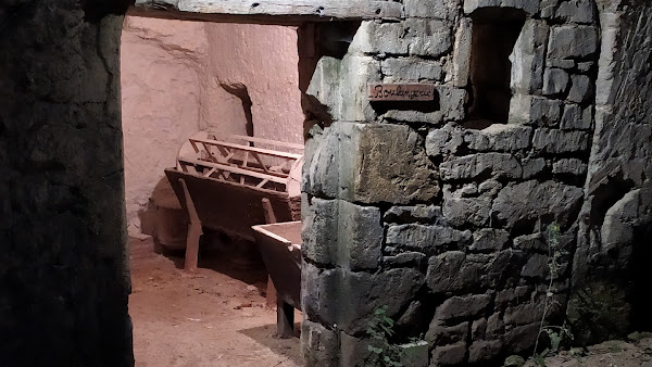 Troglodytes houses Forges